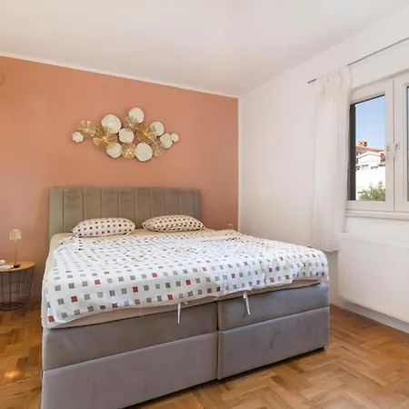 Apartman 841-2 *